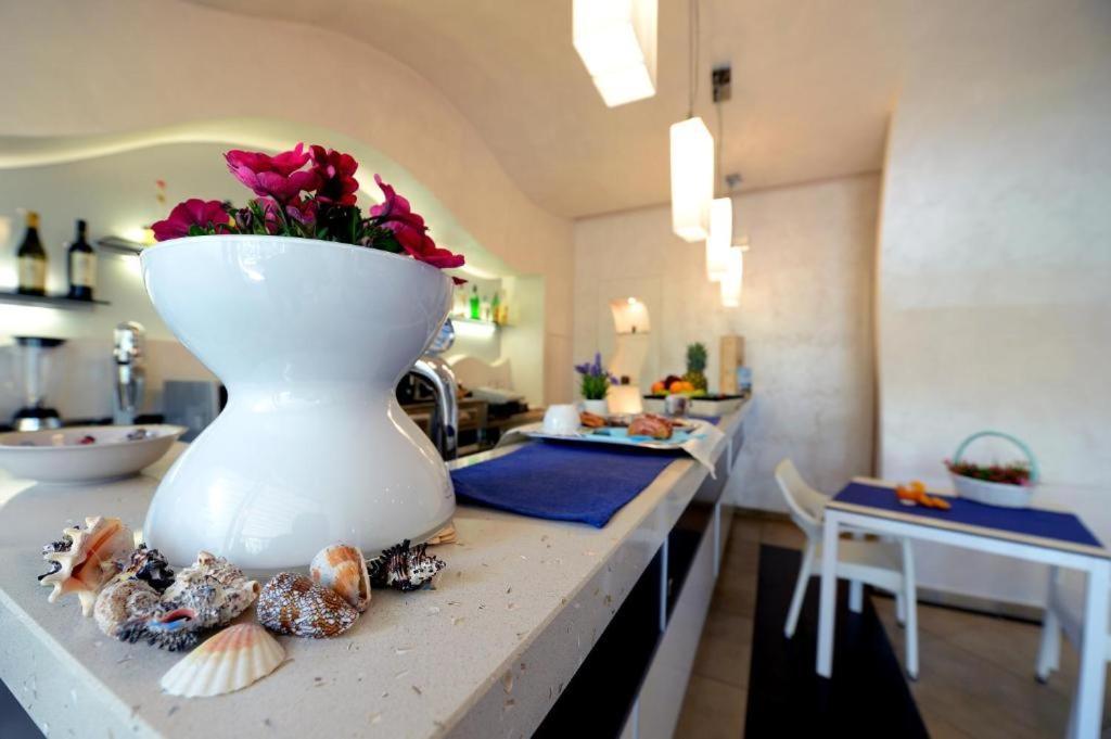 Colonna Rooms & Apartment Trani Εξωτερικό φωτογραφία